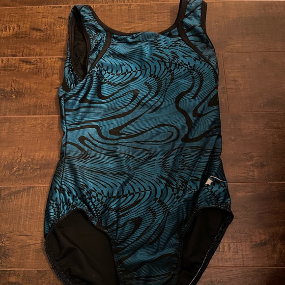 Leotard - Picture 1 of 2